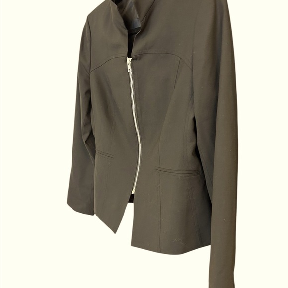 BAIA blazer size 4 made in Canada wool blazer in excellent used condition - Picture 2 of 12